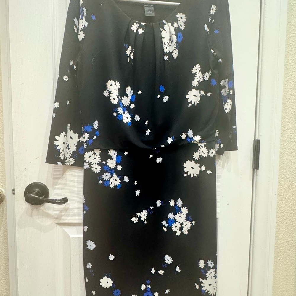 Ann Taylor Blue and White Sheath Dress 3/4 Sleeve Scoop Neck